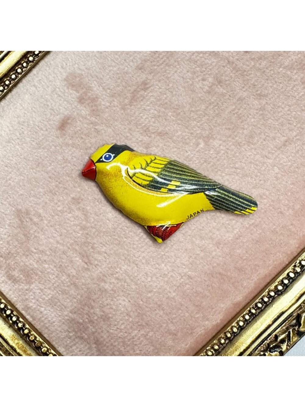 Vintage Yellow Tin Bird Brooch Made In Japan 1950s Retro Collectable - Picture 1 of 8